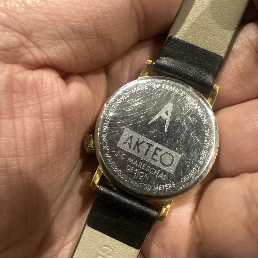 Working AKTEO Unisex Watch LITERATURE/LETTERS Feather & Pen 32mm New Black Strap
